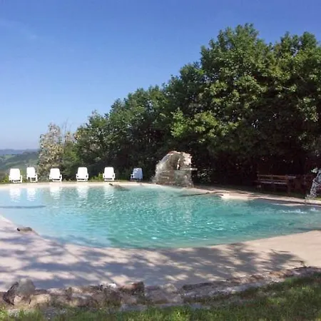 Pesaro Sleeps 12 Вилла