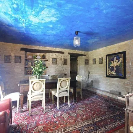 Вилла Pesaro Sleeps 12 Урбино