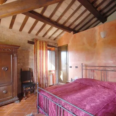 Pesaro Sleeps 12 Вилла *